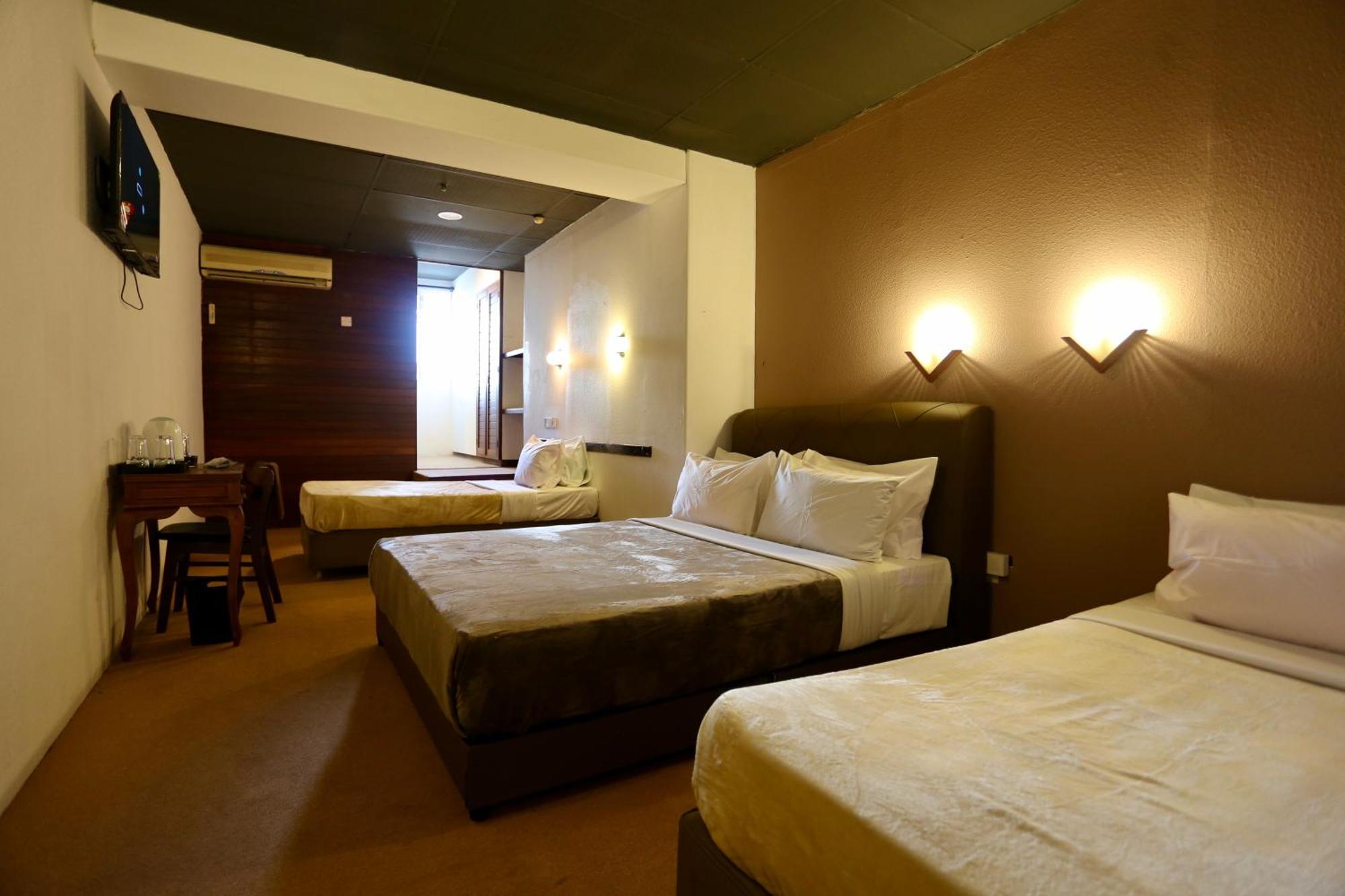 Fata Hotel By Project Borneo Kuching Kültér fotó
