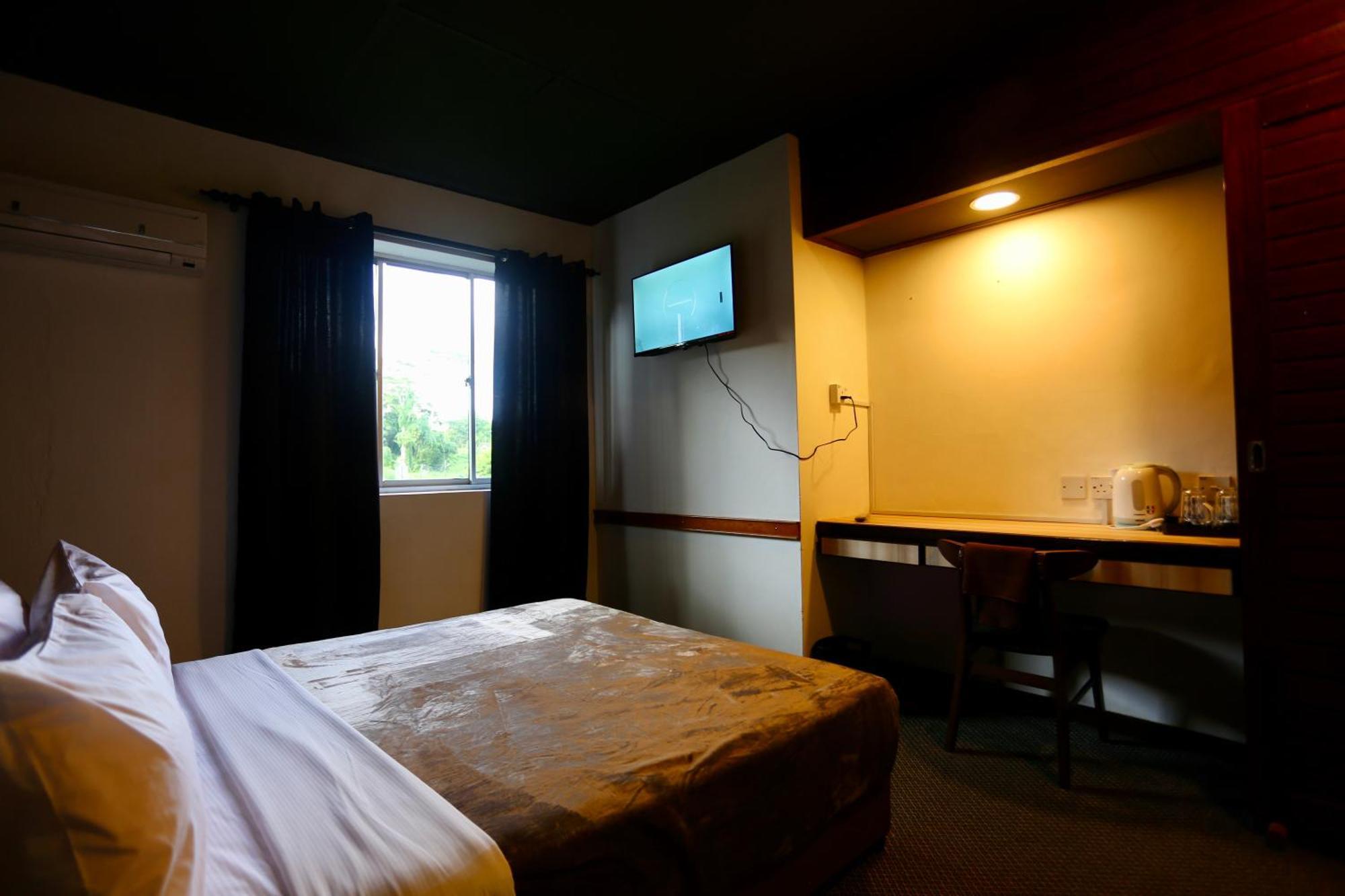 Fata Hotel By Project Borneo Kuching Kültér fotó