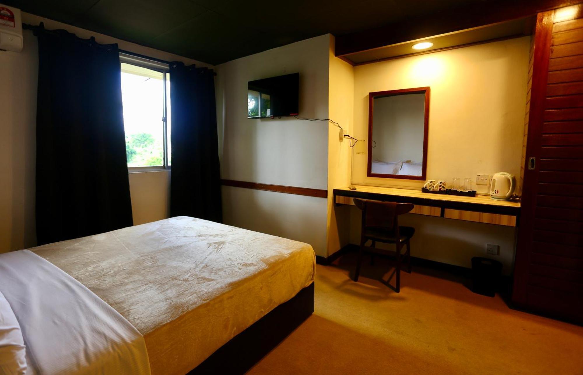 Fata Hotel By Project Borneo Kuching Kültér fotó
